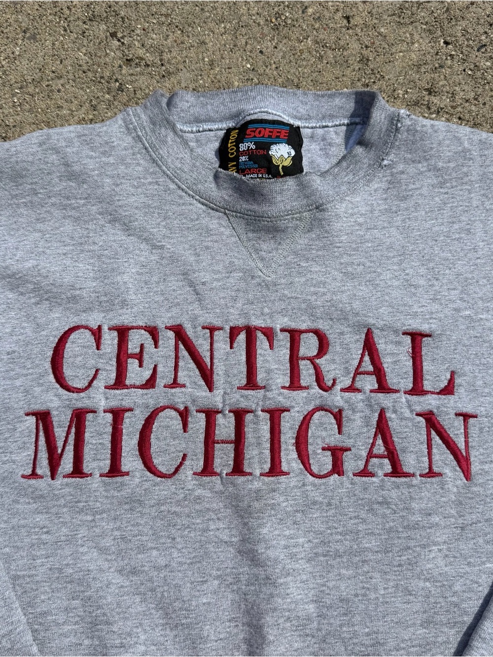 Vintage 90s Central Michigan Embroidered Crewneck Size L - Picture 4 of 5
